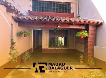 Casa · 122m² · 5 Ambientes · 2 Cocheras · Casa Tipo PH en Ciudad Evita - 4 Dorm.
