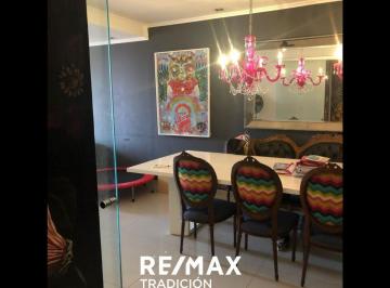 Departamento · 90m² · 3 Ambientes · 2 Cocheras · Dpto. Tipo Penthouse en Venta Céntrico 3 Ambientes