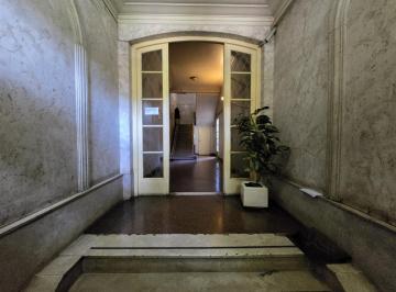 Departamento · 45m² · 2 Ambientes · Av Suarez Al 800. Depto 2 Amb. en Venta, Barrio de La Boca. Amplio!