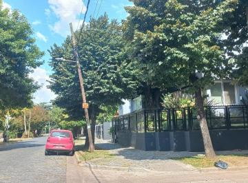 Casa de 5 ambientes, Almirante Brown · ¡Excelente Propiedad en Adrogué con Garage y a m de La Estación!