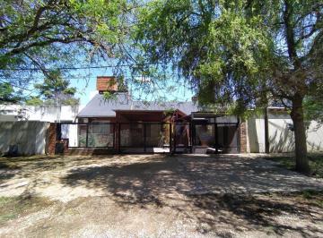 Casa · 120m² · 4 Ambientes · 2 Cocheras · Propiedad en Venta - Esteban de Lucas Al 1700, Funes (Garita 8) - 2 Dorm..