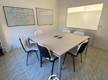 Oficina comercial · 196m² · 6 Ambientes · 2 Cocheras · Oficinas en Alquiler