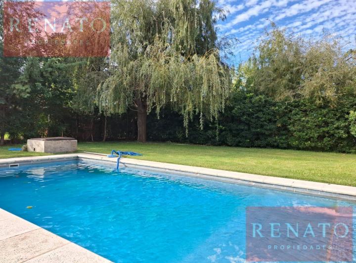 Casa · 169m² · 5 Ambientes · 2 Cocheras