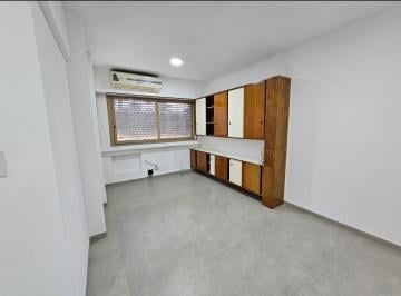 Oficina comercial · 120m² · Departamento 7 Ambientes Apto Profesional - Centro de Lanús Oeste