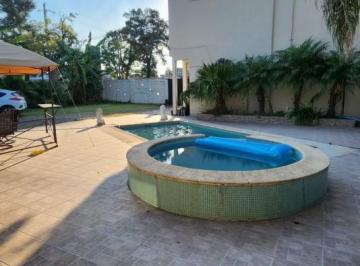 Casa · 240m² · 8 Ambientes · 3 Cocheras · Casa a La Venta en Av Zanni