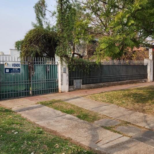 Casa · 170m² · 8 Ambientes · 1 Cochera