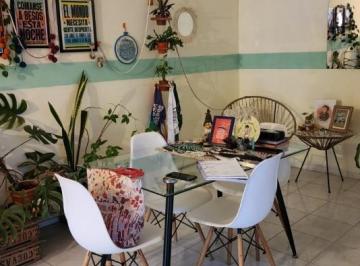 Casa · 146m² · 6 Ambientes · 1 Cochera · Casa en Venta en Av Ejercito