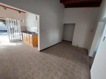 Casa · 220m² · 3 Ambientes · 1 Cochera · Casa en Venta! Alta Cordoba! Sobre Fragueiro!