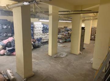 Local comercial · 217m² · Venta Deposto de 200 m² en Subsuelo C/ Local a La Calle
