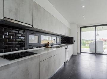 Casa · 330m² · 7 Ambientes · 4 Cocheras · Casa 7 Ambientes Alquiler en Chacras de La Reserva