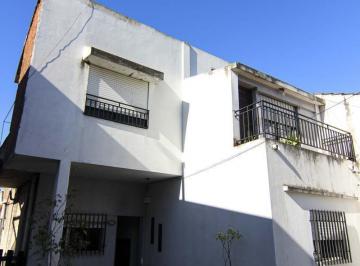 Casa · 130m² · 6 Ambientes · 4 Cocheras · Casa Doble (Ideal 2 Familias) en El Palomar