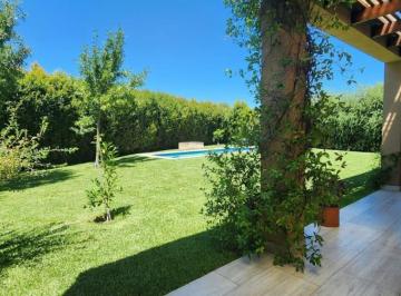 Casa de 6 ambientes, Tigre · Barrio Cerado Barbarita 3 Dorm (Suite) Dep. Serv, Playroom, Impecable!