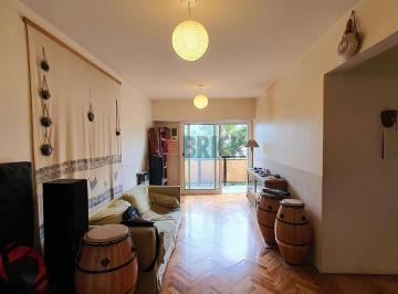 Departamento · 50m² · 3 Ambientes · Pedernera Al 500 - T/al Frente Apto Prof Impec 2 Balcones T/sol - Flores