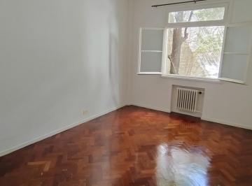 Departamento · 55m² · 3 Ambientes · Recién Pintado y Plastificado! 2 Cuartos y 2 Baños, a Pasos Av Belgrano
