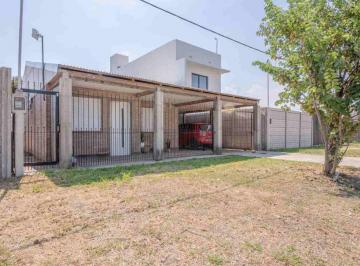 Casa · 119m² · 4 Ambientes · 2 Cocheras · Casa en Venta - Los Naranjos - reconquista (Sta Fe)