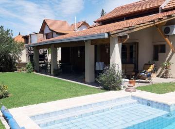 Casa · 420m² · 16 Ambientes · 3 Cocheras · Venta Casa Dalvian Usd 4hab 4baños