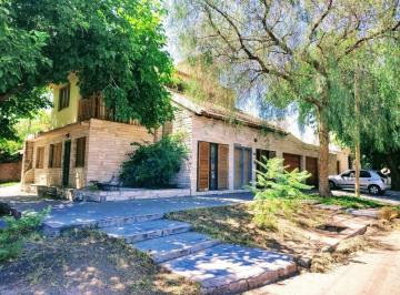 Casa · 172m² · 5 Ambientes · 2 Cocheras · Venta Casa Dorrego Bombal