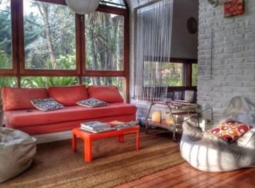 Casa · 95m² · 3 Ambientes · 2 Cocheras · Venta Casa Merlo