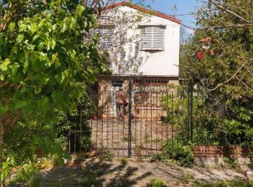 Casa · 120m² · 3 Ambientes · 2 Cocheras · Casa de 2 Dorm..