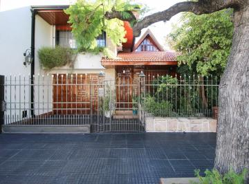 Casa · 176m² · 4 Ambientes · 1 Cochera · Casa en Venta 4 Amb - C/cochera - Piñeyro - Avellaneda