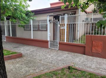 Casa · 130m² · 5 Ambientes · 2 Cocheras · Casa 5 Ambientes Banfield Este C/ Garage 2 Plantas