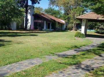 Casa · 162m² · 4 Ambientes · 1 Cochera · Venta Casa 4 Ambientes C/ Pileta en Tortuguitas