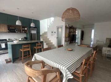 PH de 4 ambientes, Lomas de Zamora · Venta Triplex 4 Amb. - Cochera, Patio y Altillo - Apto Crédito!