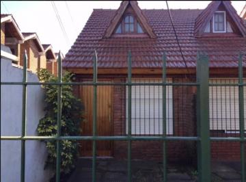 Casa · 54m² · 3 Ambientes · 1 Cochera · Casa en Venta 2 Dorm. 1 Baño - 78 m² Totales - Santa Teresita