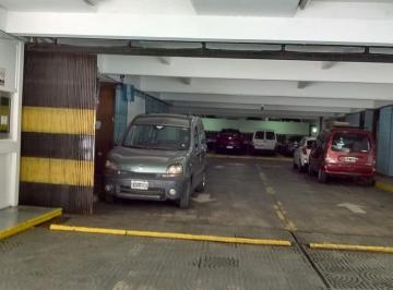 Garage · 12m² · Cochera Fija Cubierta en Riobamba Al 300 - 12 m² Vigilancia