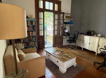 PH · 135m² · 5 Ambientes · PH en Alquiler - 2 Dorm. 2 Baños - 180 m² - Monserrat