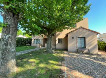 Casa · 800m² · 5 Ambientes · Alquiler Temporada de Polo Pilar La Pilarica