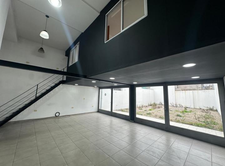 Local comercial · 111m²