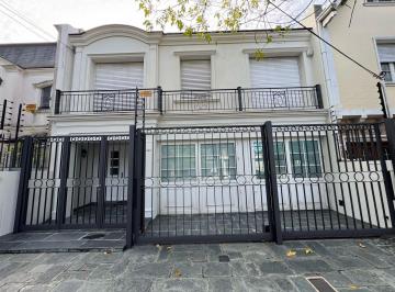 Casa · 321m² · 7 Ambientes · 1 Cochera · Casa en Martinez