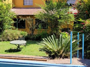 Casa de 6 ambientes, Almirante Brown · Se Vende Amplio Chalet en Av Espora Frente Al Club San Albano