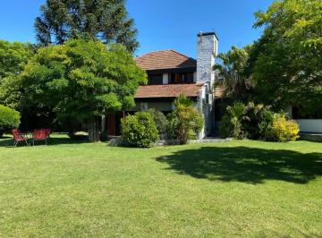 Casa · 140m² · 4 Ambientes · Casa en Venta