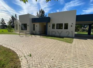 Casa · 175m² · 4 Ambientes · 2 Cocheras · Casa a Estrenar en Miralagos II – Naturaleza, Confort y Vista Al Lago