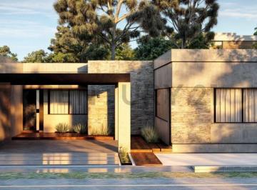 Casa · 70m² · 3 Ambientes · 1 Cochera · Casa en Venta en Godoy Cruz