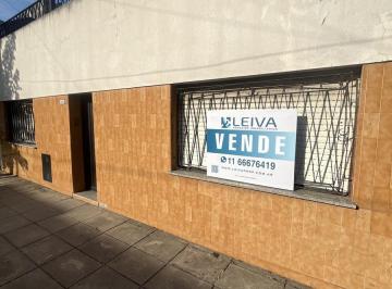 Casa · 110m² · 4 Ambientes · 1 Cochera · Casa en Isidro Casanova