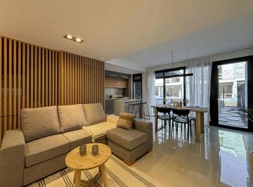 Casa · 167m² · 5 Ambientes · 1 Cochera · Casa de 3 Dorm. con Jardín, Pileta y Cochera