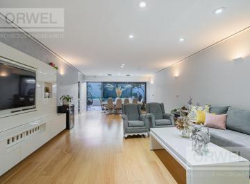Departamento · 230m² · 4 Ambientes · 2 Cocheras · Departamento Tipo Casa en Venta en Belgrano