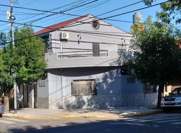 Casa · 155m² · 4 Ambientes · 1 Cochera · Casa de 4 Abientes con Cohera y Terraza