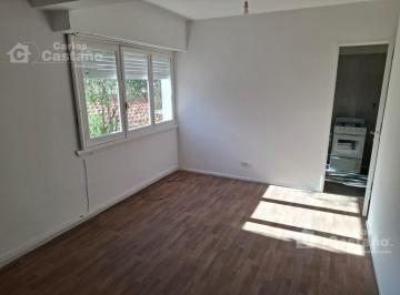 Departamento · 2 Ambientes · Depto. 2 Amb. Al Contrafrente, 1º Piso por Escalera
