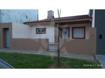 Casa · 87m² · 3 Ambientes · Casa en Venta, 2 Dorm., B° Maria Selva