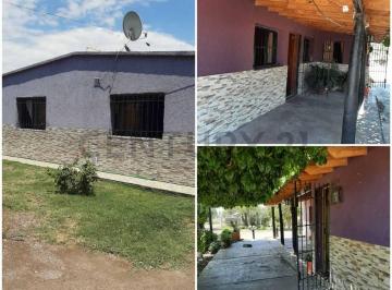 Casa · 210m² · 4 Ambientes · 1 Cochera · Casa en Venta en Rodeo del Medio