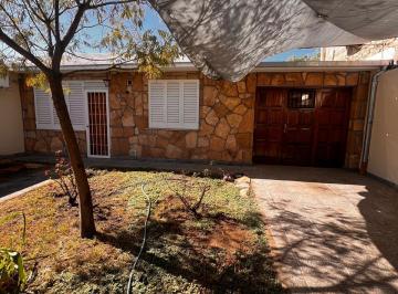 Casa de 4 ambientes, Guaymallén · Alquiler Casa Unimev 2 Dorm. Bi Cochera