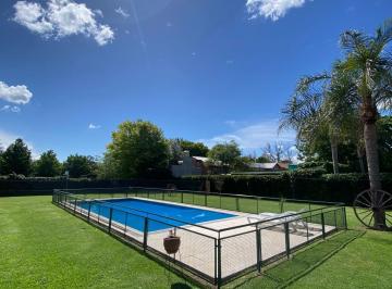 Casa · 400m² · 8 Ambientes · 4 Cocheras · Oportunidad - 5 Dorm., Fisherton.