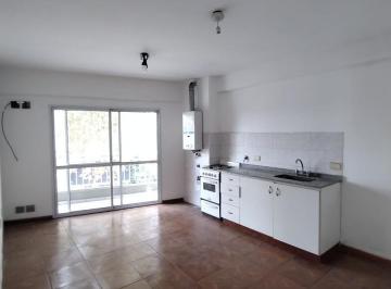 Departamento · 40m² · 2 Ambientes · Departamento de 1 Dormitorio, Sobre Av San Martín.
