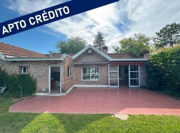 Casa · 160m² · 4 Ambientes · 2 Cocheras · Venta Casa 4 Ambientes Campos de Echeverria Apto Crédito