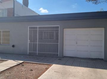 Casa · 106m² · 3 Ambientes · 2 Cocheras · Casa en Las Tortugas