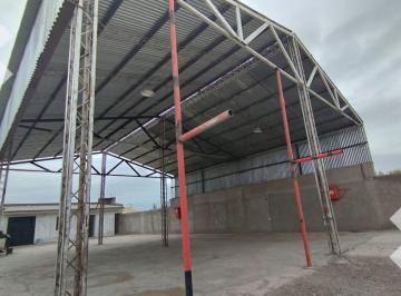 Bodega-Galpón · 10m² · En Alquiler, Tinglado y Oficina Sobre Calle Godoy.